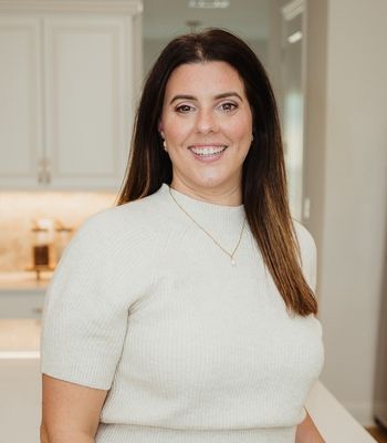 Portrait of Sarah Taylor, Realtor®.